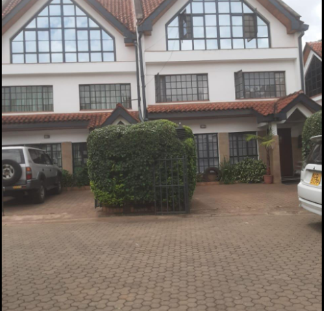 4 Bedroom Maisonette in Brookside, Westlands giroy14