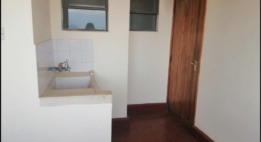 Lovely 3 Bedroom Apartment, Upperhill 17