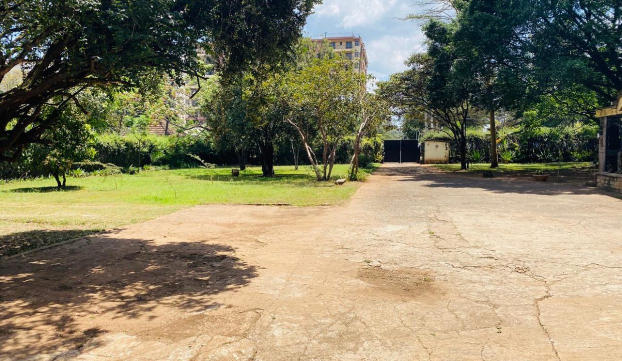 1.3 Acres of Prime Land for Sale in Kilimani off Argwings Kodhek Road, Going for Ksh650M - Negotiable1