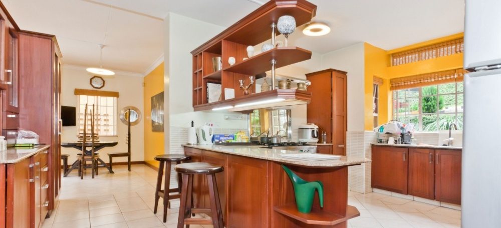 Gated Community: Spacious 4 Bedroom for Rent in Rosslyn5