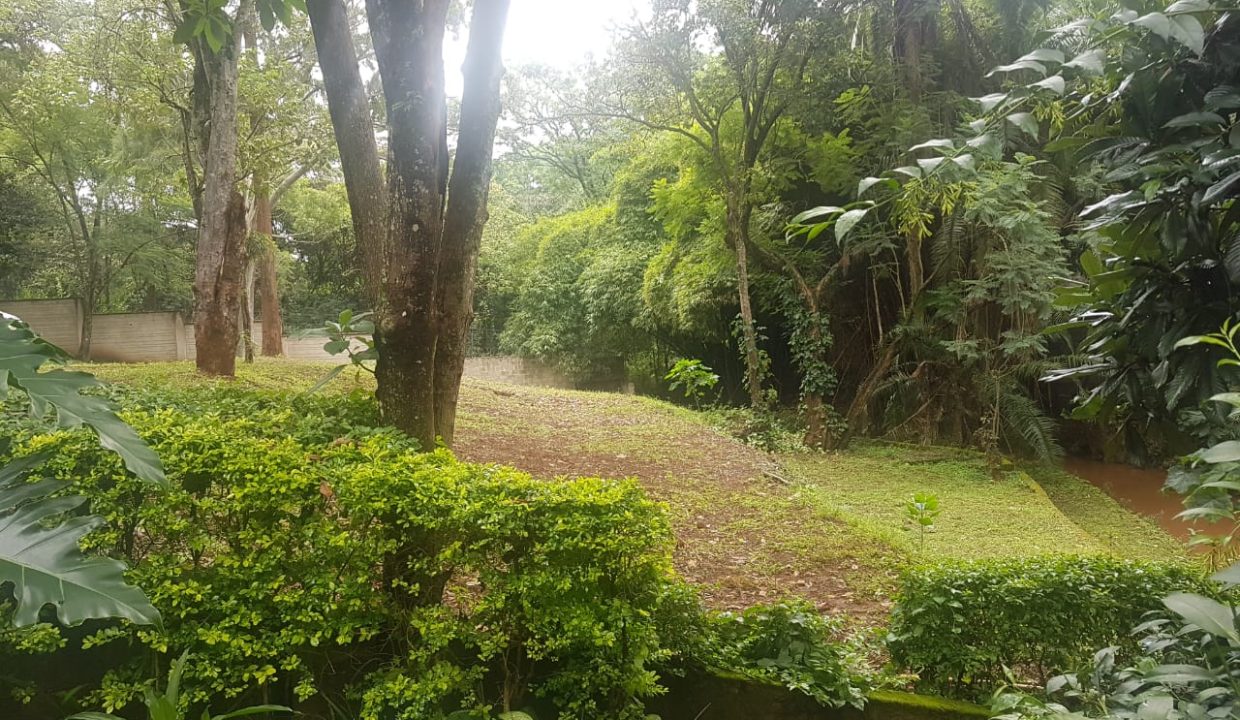 Prime Land for Sale on Peponi Road Ideal for Redevelopment of Town Houses at Ksh165M negotiable1