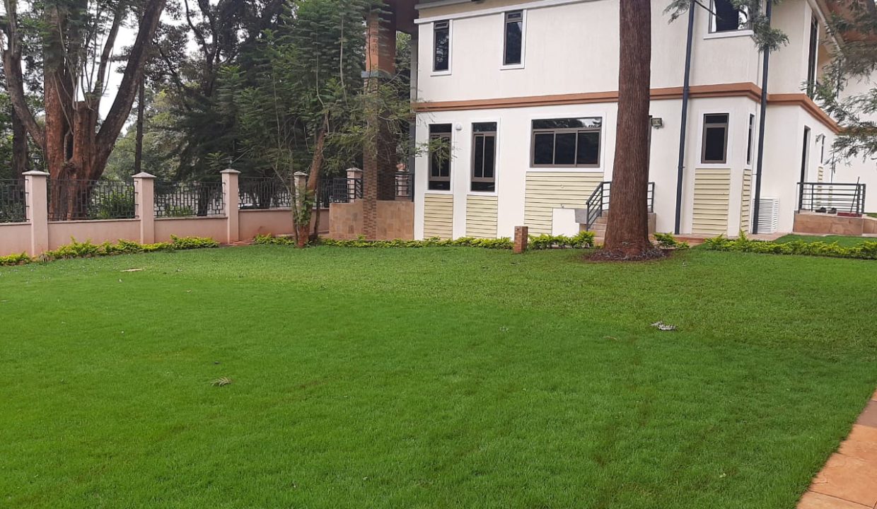 3 bedroom House to let Located on Dagoretti Road Near the Hub Mall and the bypass. Shared compound of 3 houses. No pets allowed. Ksh180k per month (1)